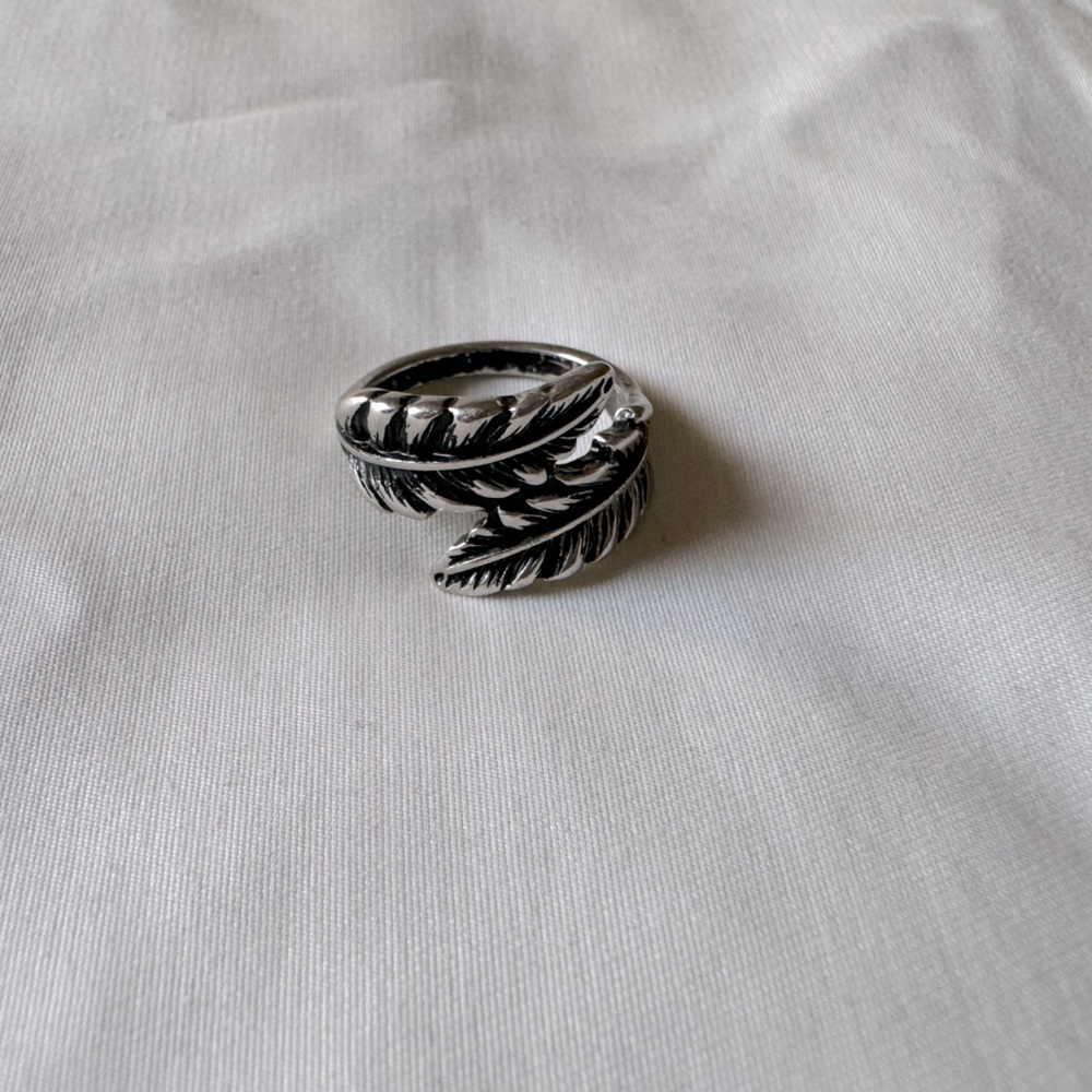 Women’s Silver Plated Ring